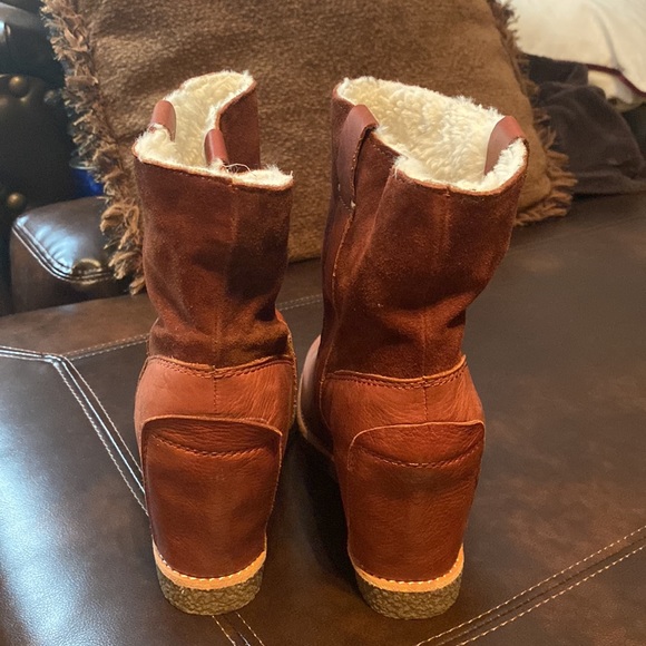 Dolce Vita Cognac Wedge Booties with Leather, Shearling & Suede - Picture 4 of 5